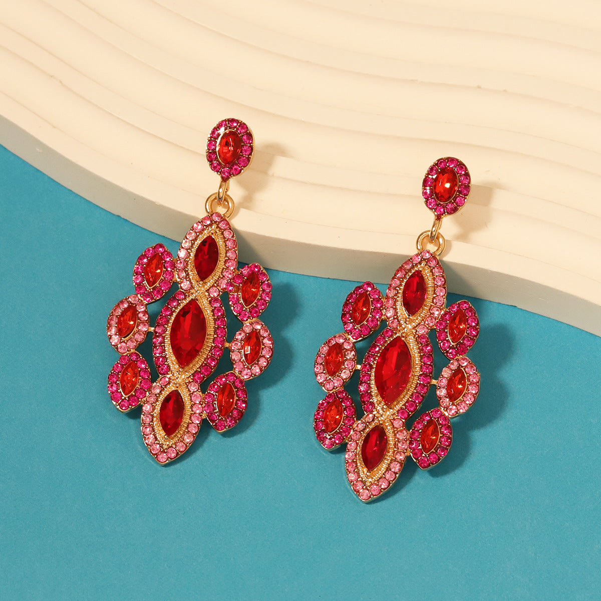 Pendiente clásico con encanto atemporal