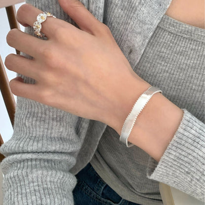Plata Pulsera hermoso con estilo único