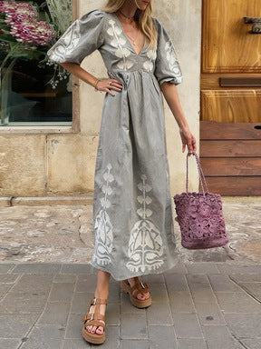KL | Maxi vestido con escote en V floral