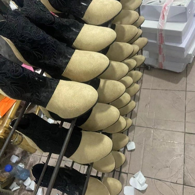 Botas Ortopédicos Clásicos con Estilo Atemporal
