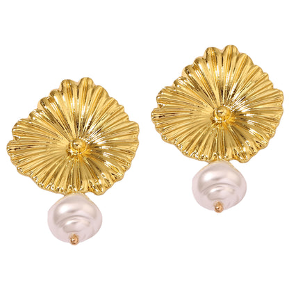 Oro Pendiente hermoso con estilo único