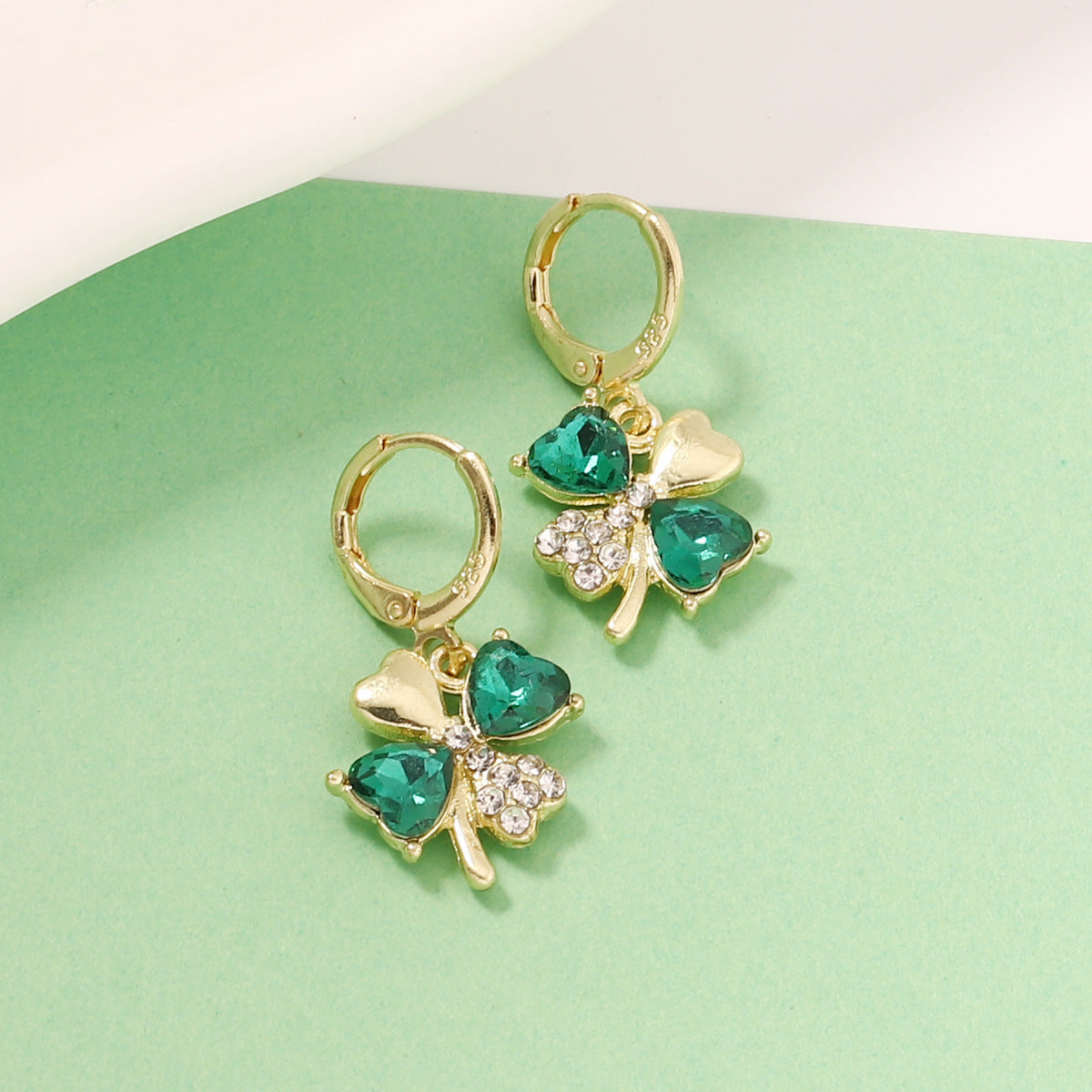 Pendiente vintage hecho a mano