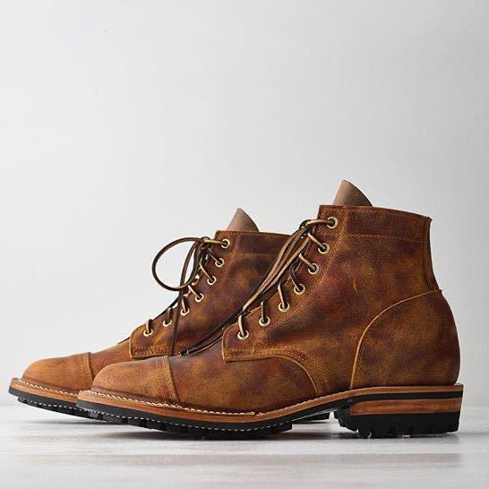 Botas ortopédicas de inspiración vintage