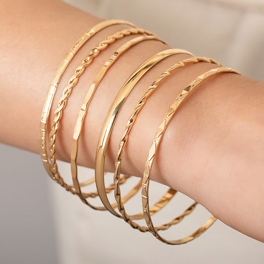 Oro Pulsera clásico con encanto atemporal