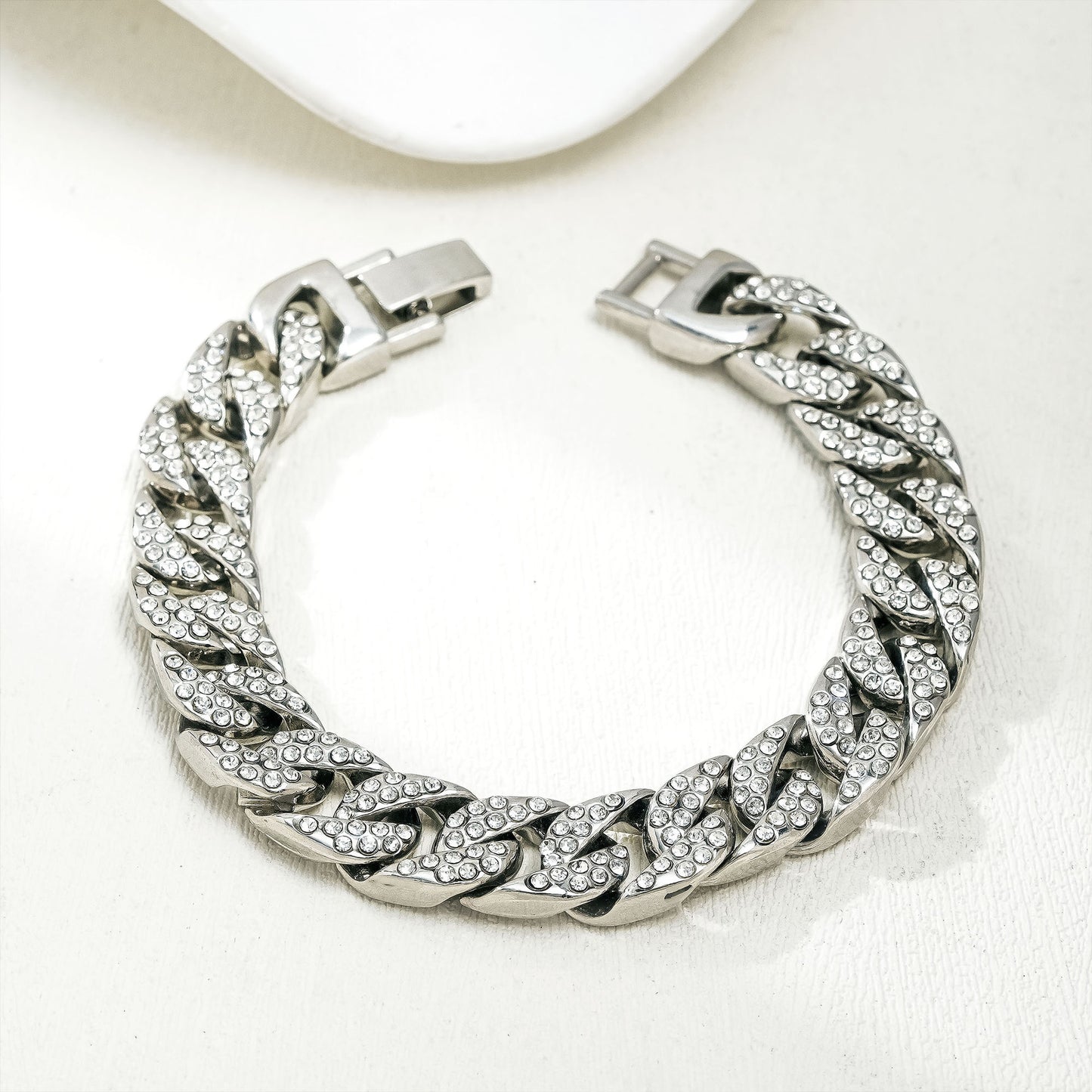 Pulsera clásico con encanto atemporal