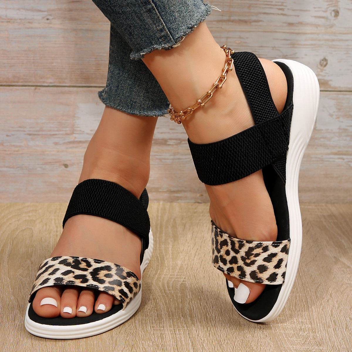 Sandalias Ortopédicos Clásicos con Estilo Atemporal