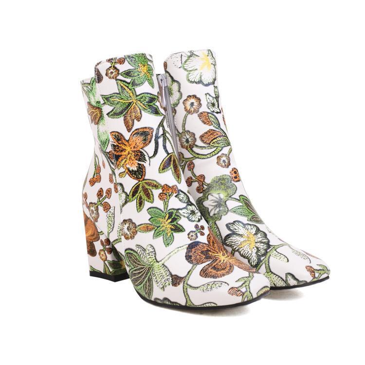 Botas Ortopédicos de Inspiración Vintage