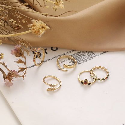 Anillo clásico con encanto atemporal