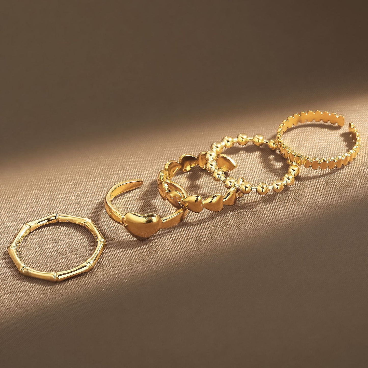 Oro Anillo impresionante para uso diario