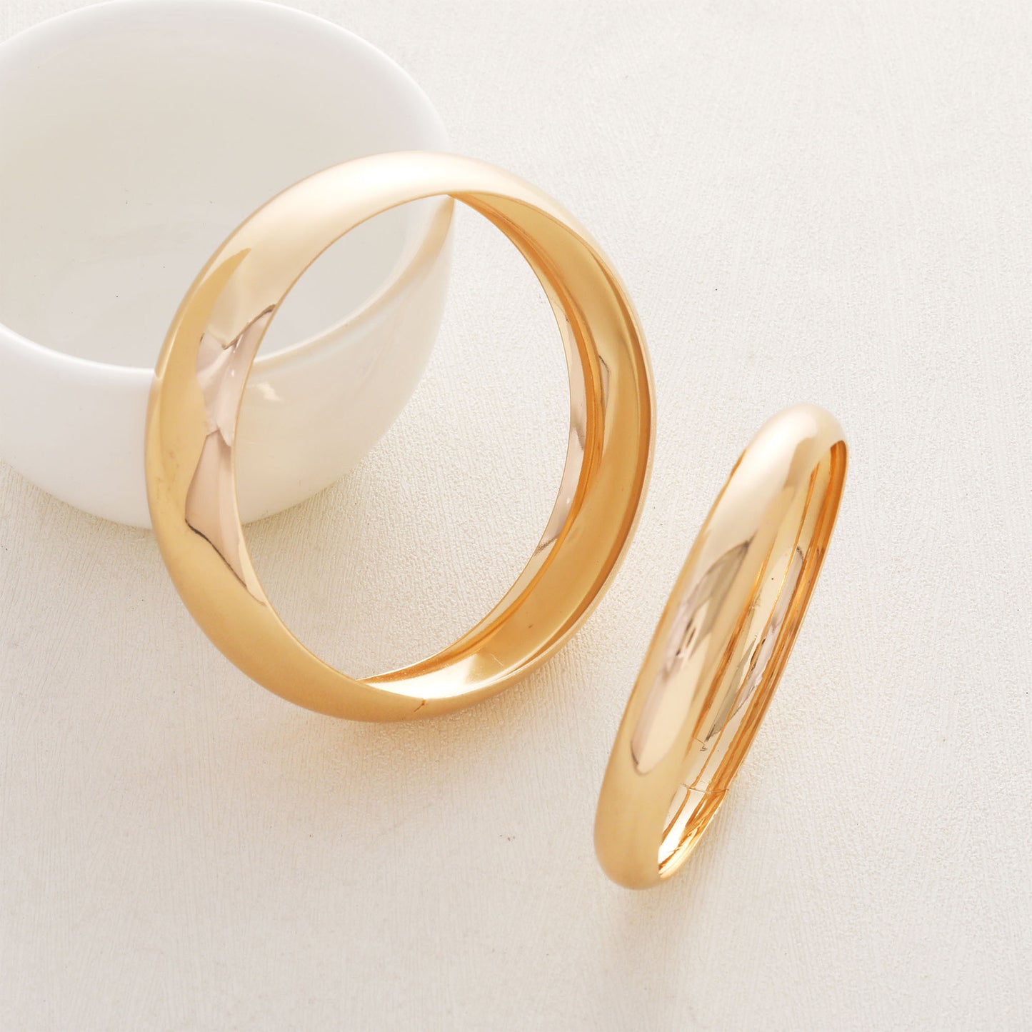 Oro Pulsera hermoso con estilo único