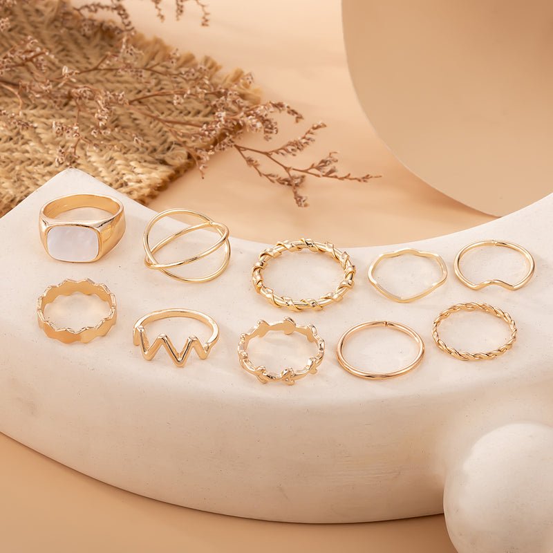 Oro Anillo clásico con encanto atemporal