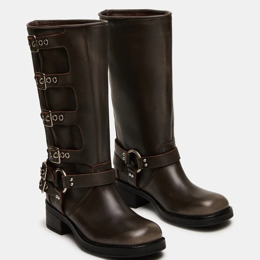 Botas ortopédicas elegantes para un look moderno