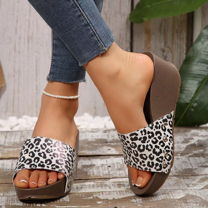 Sandalias Ortopédicos Clásicos con Estilo Atemporal
