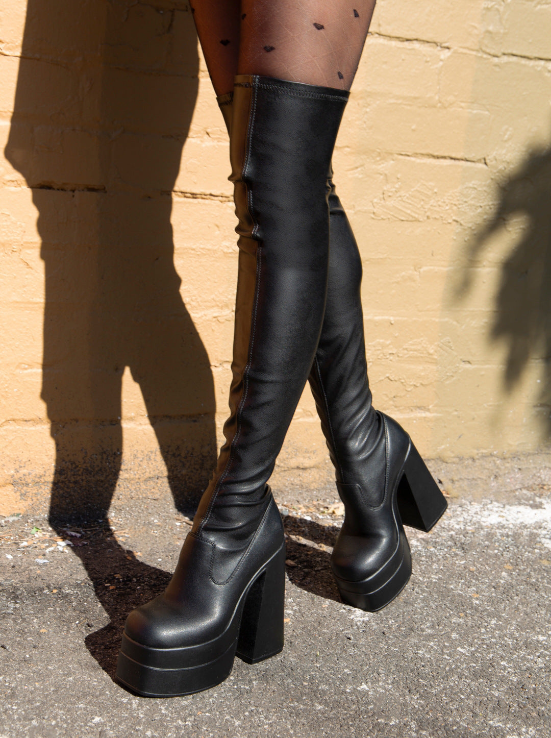 Botas ortopédicas elegantes para un look moderno