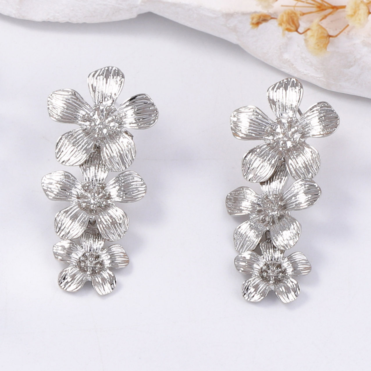 Pendiente artesanal delicado