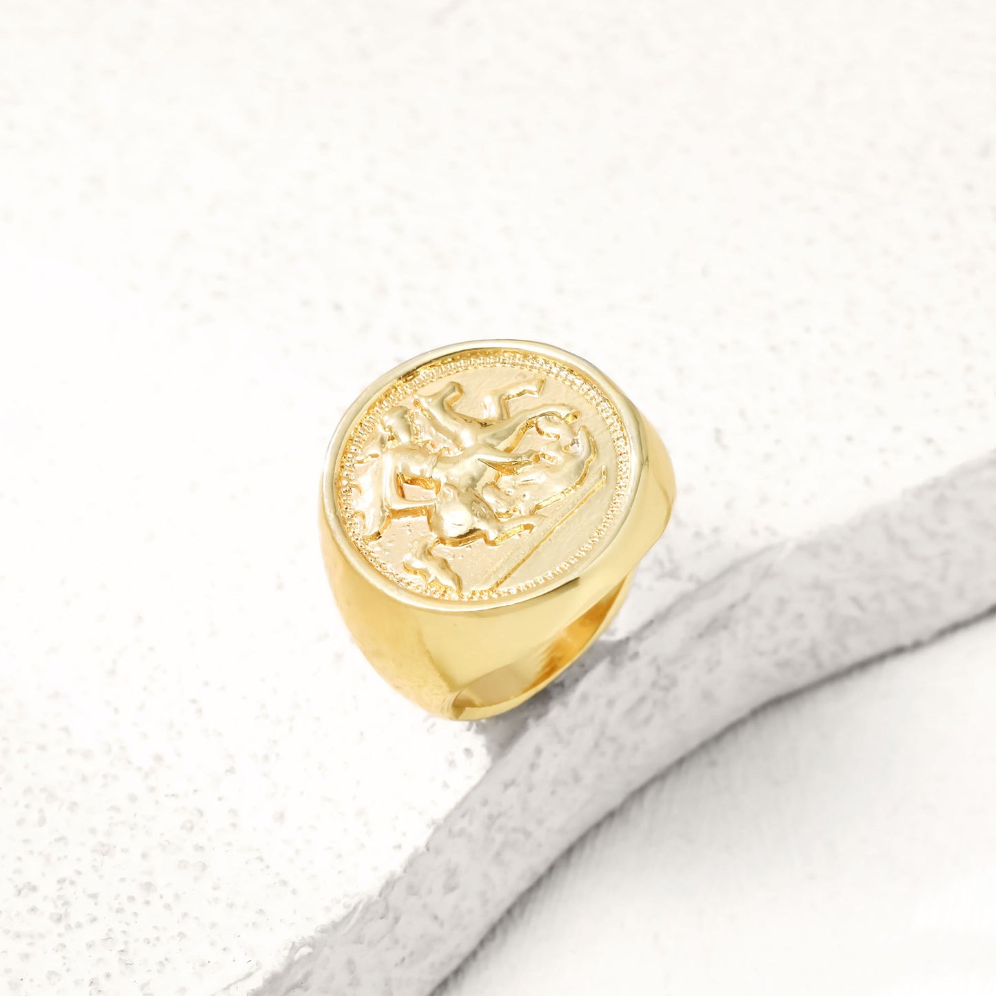 Oro Anillo romántico para momentos especiales