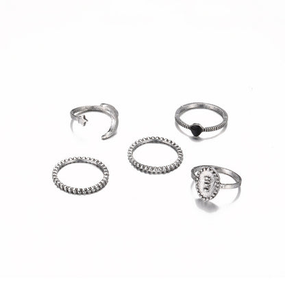 Anillo clásico con encanto atemporal