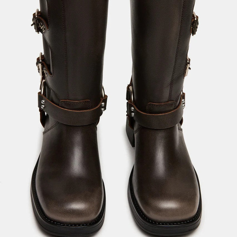 Botas ortopédicas elegantes para un look moderno