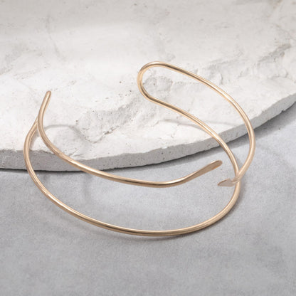 Oro Pulsera hermoso con estilo único