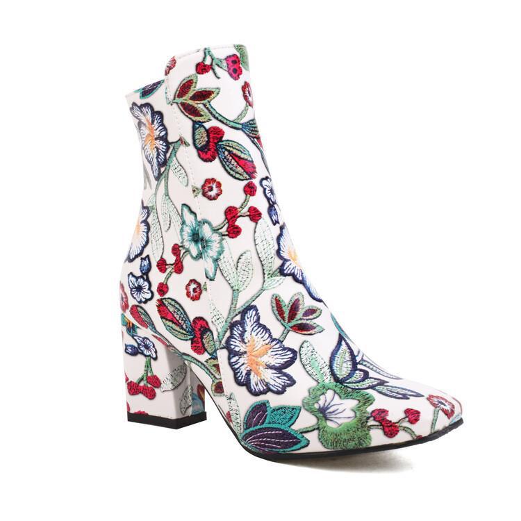 Botas Ortopédicos de Inspiración Vintage