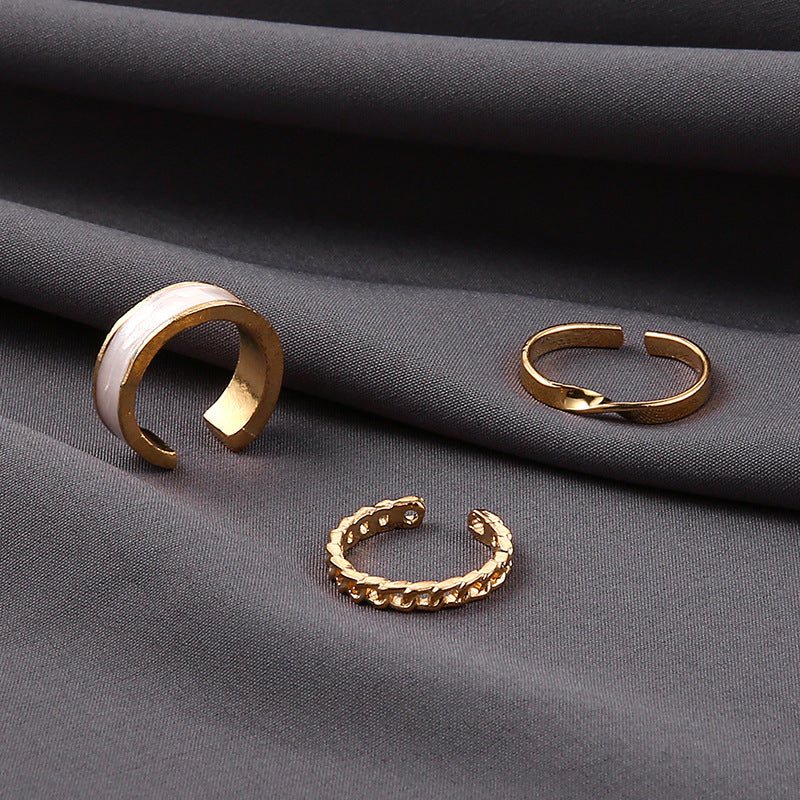 Anillo clásico con encanto atemporal