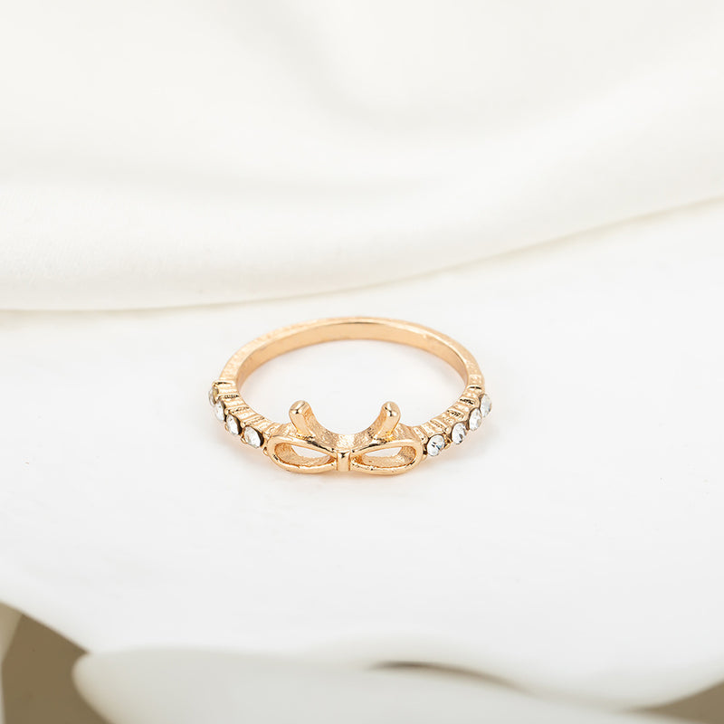 Anillo clásico con encanto atemporal