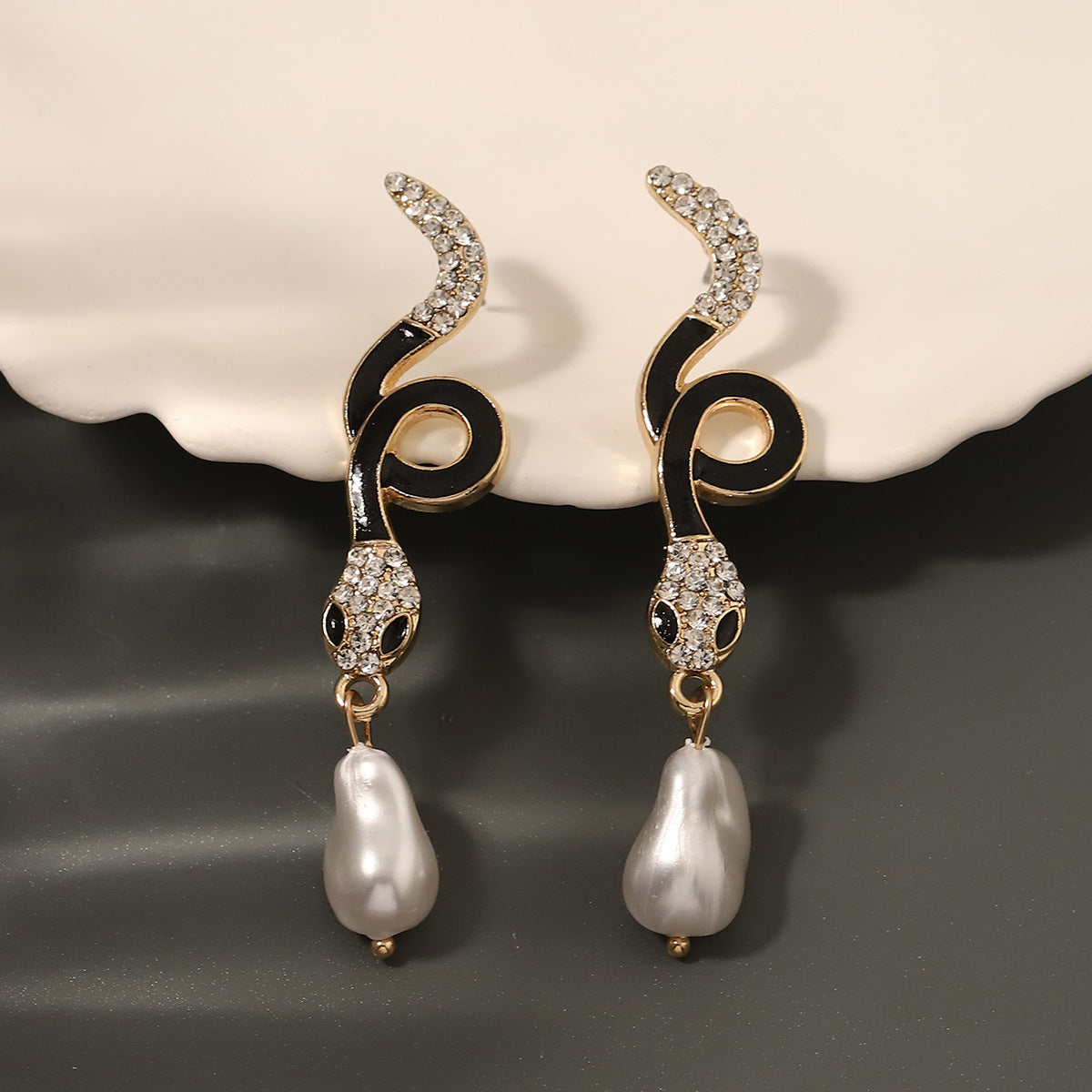 Perla Pendiente clásico con encanto atemporal