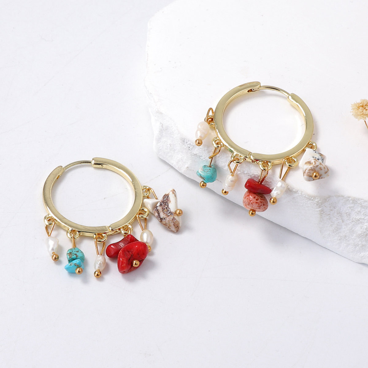 Pendiente clásico con encanto atemporal