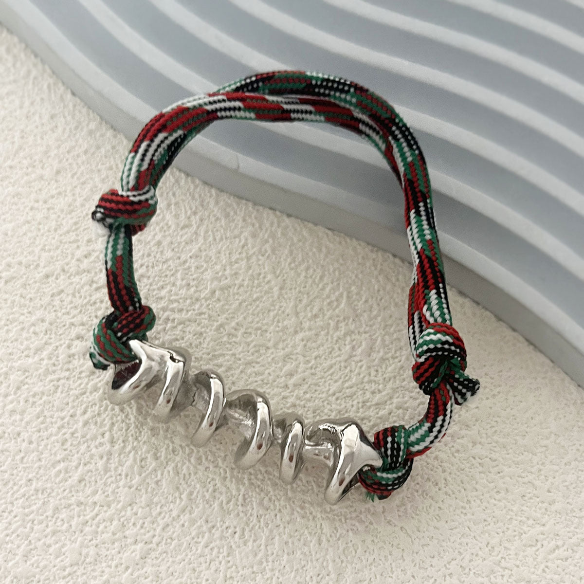 Pulsera hermoso con estilo único