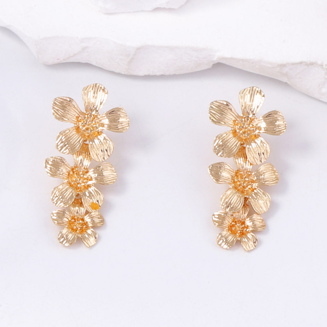 Pendiente artesanal delicado