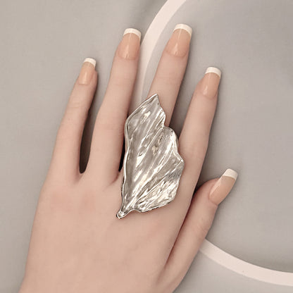 Anillo hermoso con estilo único