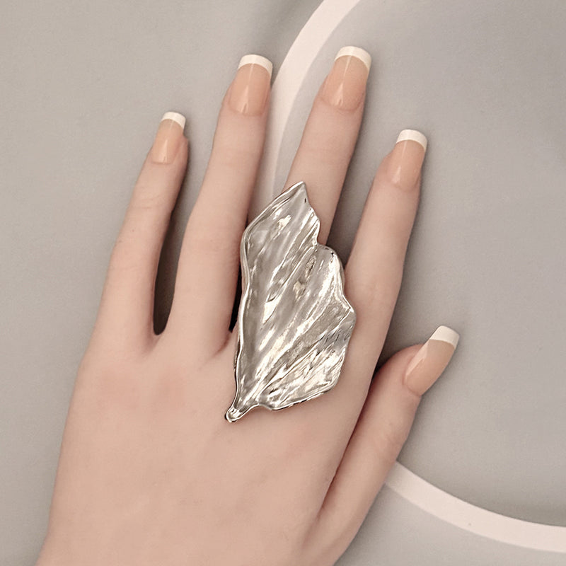 Anillo hermoso con estilo único