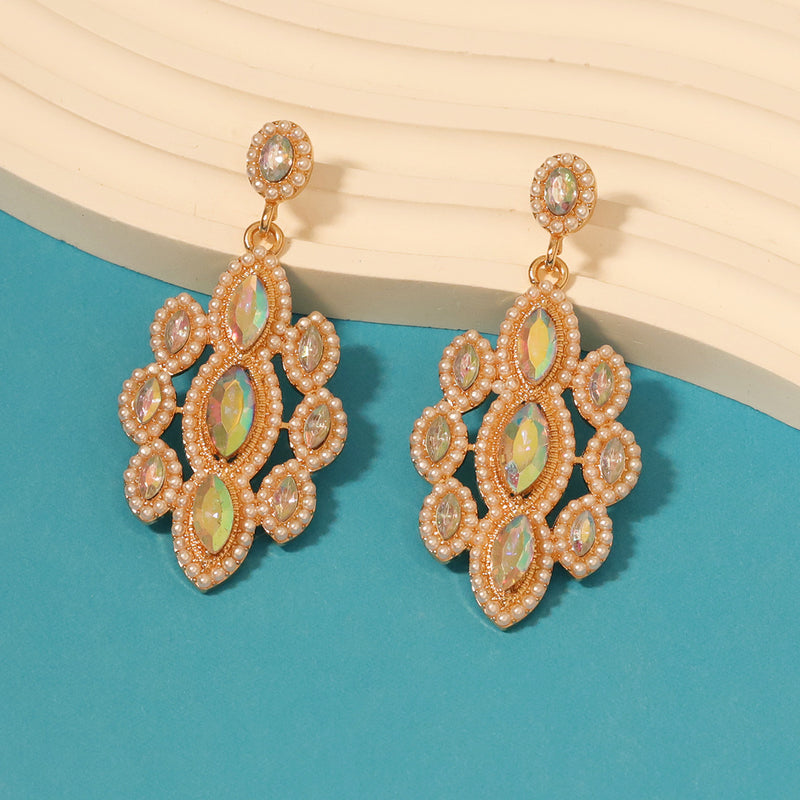 Pendiente clásico con encanto atemporal