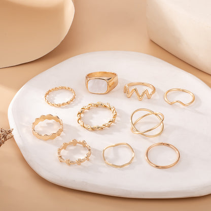 Oro Anillo clásico con encanto atemporal