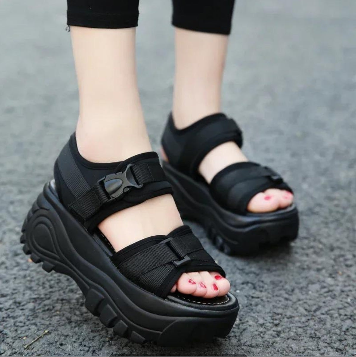 Sandalias Ortopédicos Clásicos con Estilo Atemporal