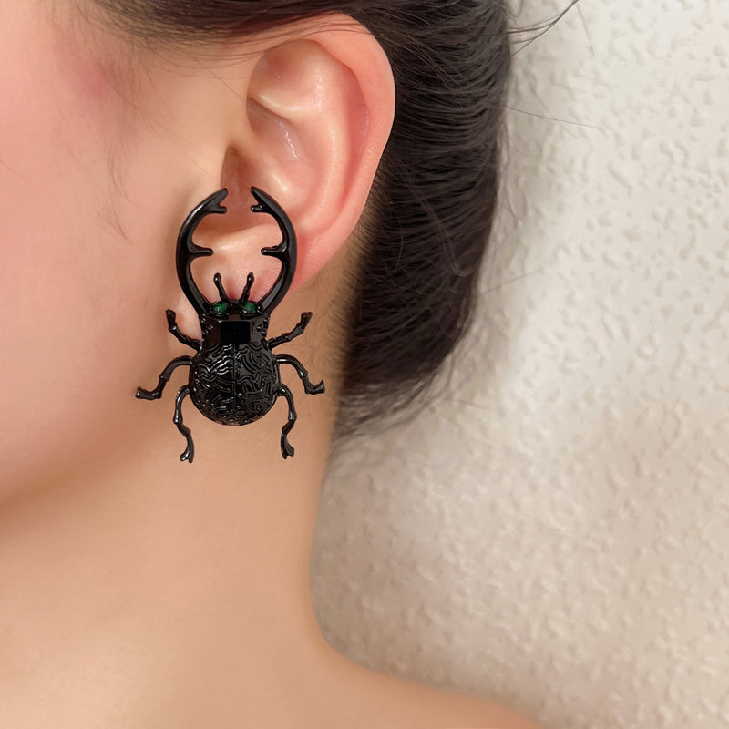 Pendiente clásico con encanto atemporal