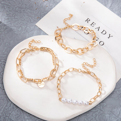 Oro Pulsera clásico con encanto atemporal