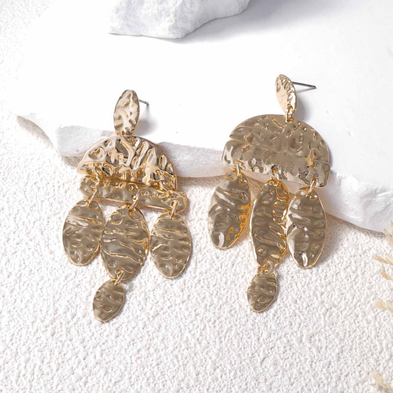 Pendiente clásico con encanto atemporal