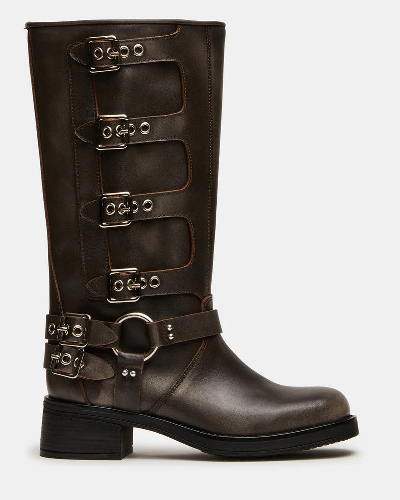 Botas ortopédicas elegantes para un look moderno