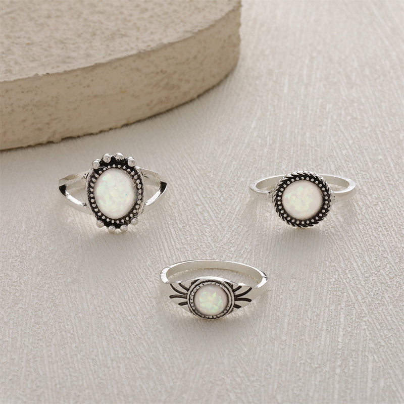 Anillo clásico con encanto atemporal