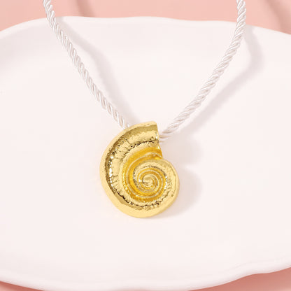 Oro Collar encantador para cualquier ocasión