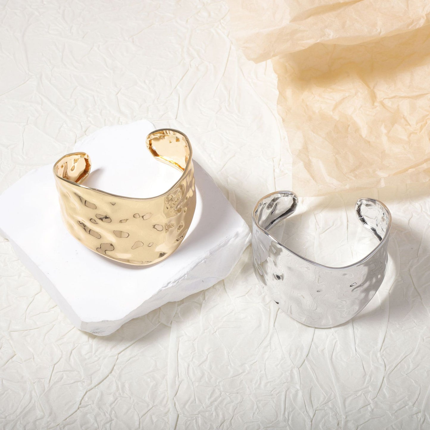 Pulsera clásico con encanto atemporal