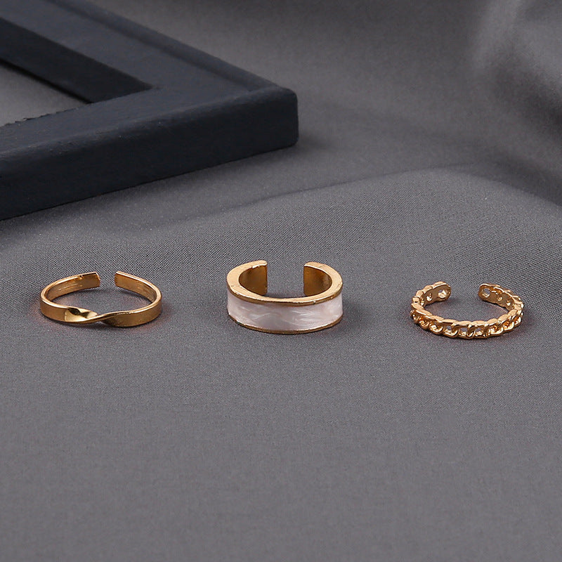 Anillo clásico con encanto atemporal