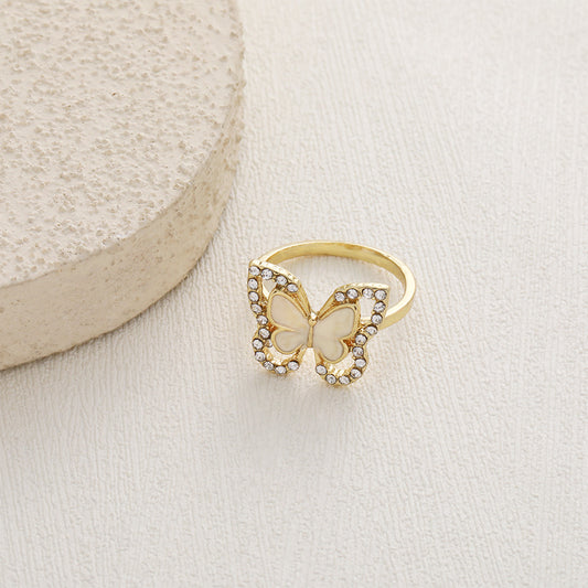 Oro Anillo hermoso con estilo único