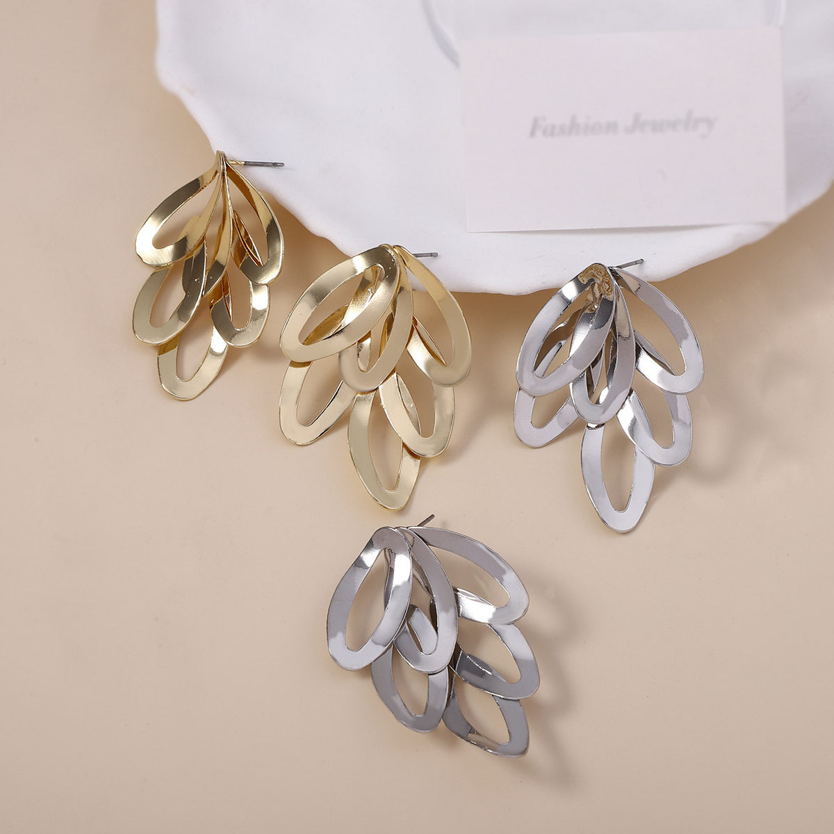 Pendiente clásico con encanto atemporal