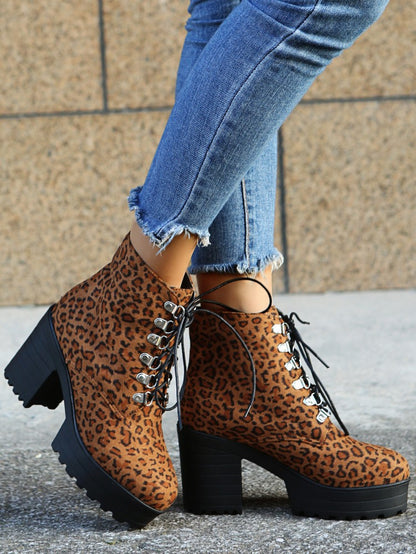 Botas Ortopédicos de Inspiración Vintage
