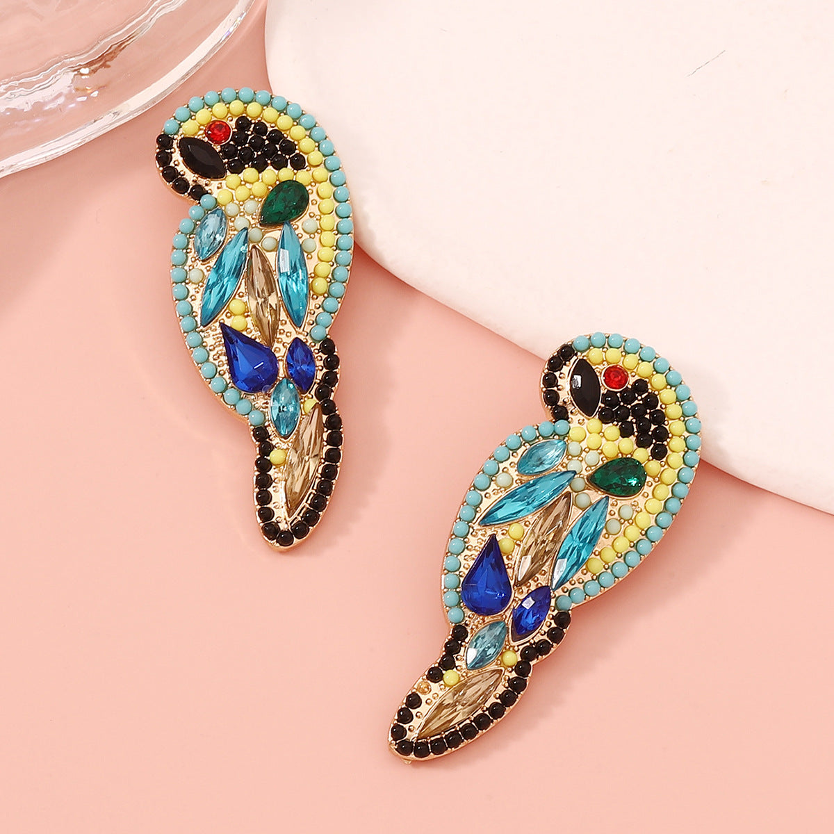 Pendiente clásico con encanto atemporal