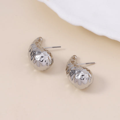 Pendiente clásico con encanto atemporal