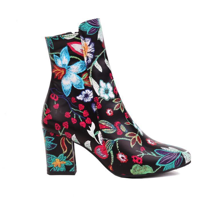 Botas Ortopédicos de Inspiración Vintage