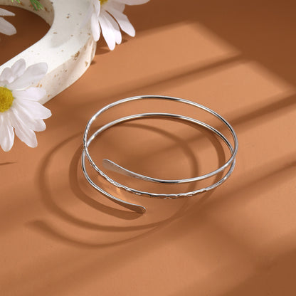 Anillo impresionante para uso diario